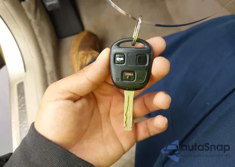 2004 Lexus Es 330 из США, поврежденный, VIN JTHBA30G040012934